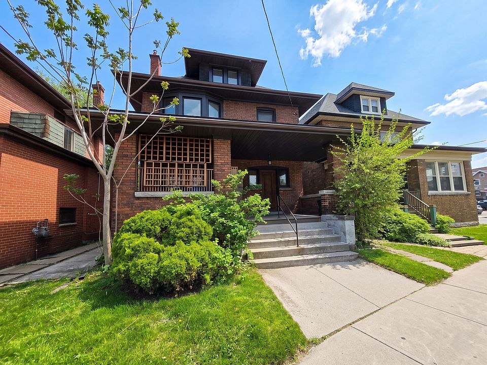 1st image of 970 King St E #1