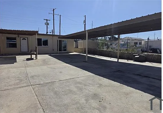 5725 E Yandell Dr — Photo 7