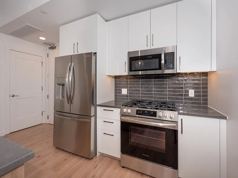 1212 Demonbreun St #1710 — Photo 15