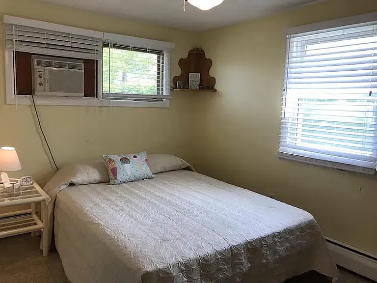 41 Burbank Ave — Photo 7