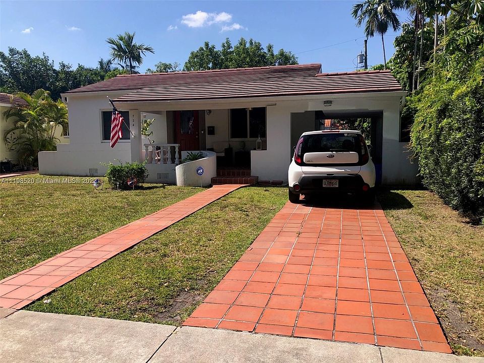 1st image of 724 Zamora Ave