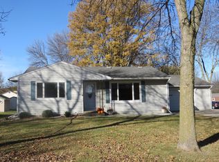 302 5th St, Raymond, MN 56282
