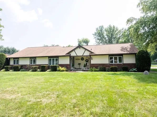 5179 W Blue Bell Dr, New Palestine, IN 46163