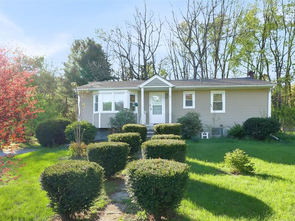 15 Spencer Drive, Red Hook, NY 12571