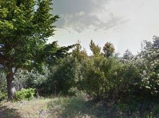 195 Pepperwood Dr, Whitethorn, CA