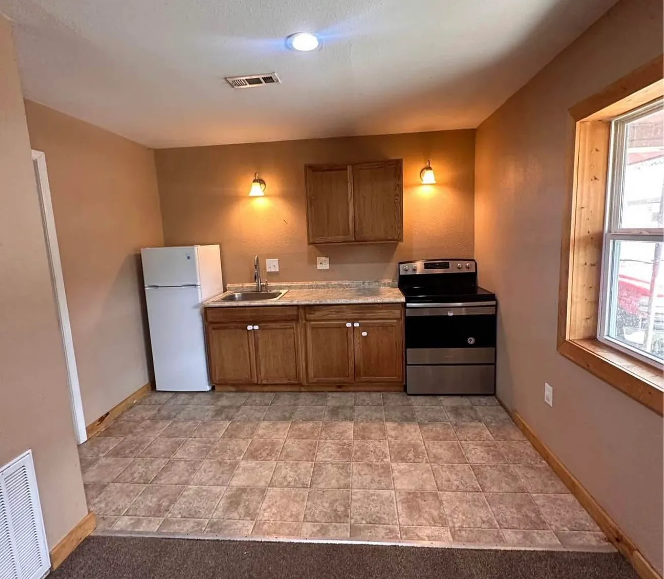 1 bed, 600 sqft, $725 — Photo 2