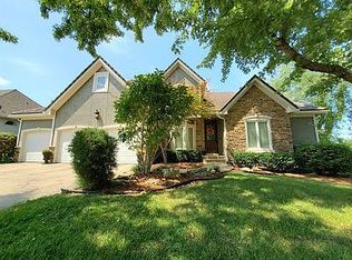 1024 NE Moss Point Rd, Lees Summit, MO 64064