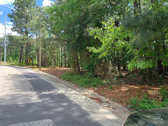3rd image of 2417 Colgate Dr