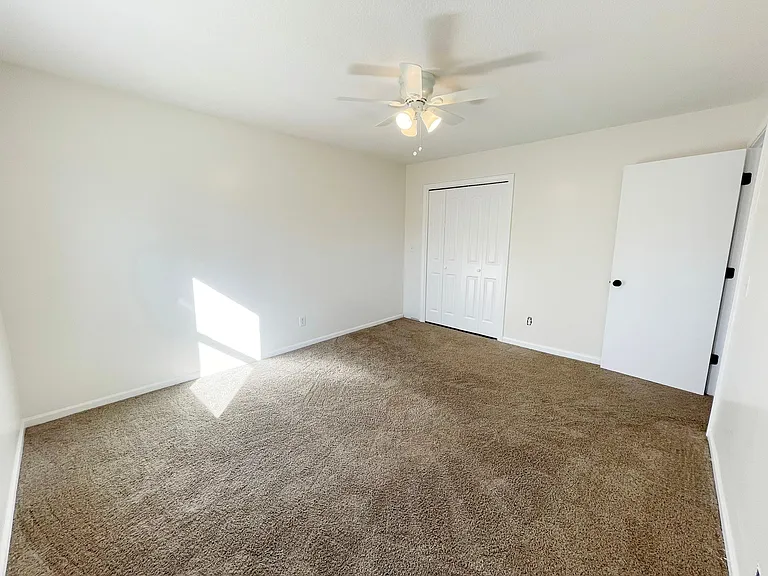 1415 La Chateau Dr — Photo 33