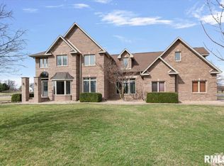 108 Lake Crest Point, Jacksonville, IL 62650