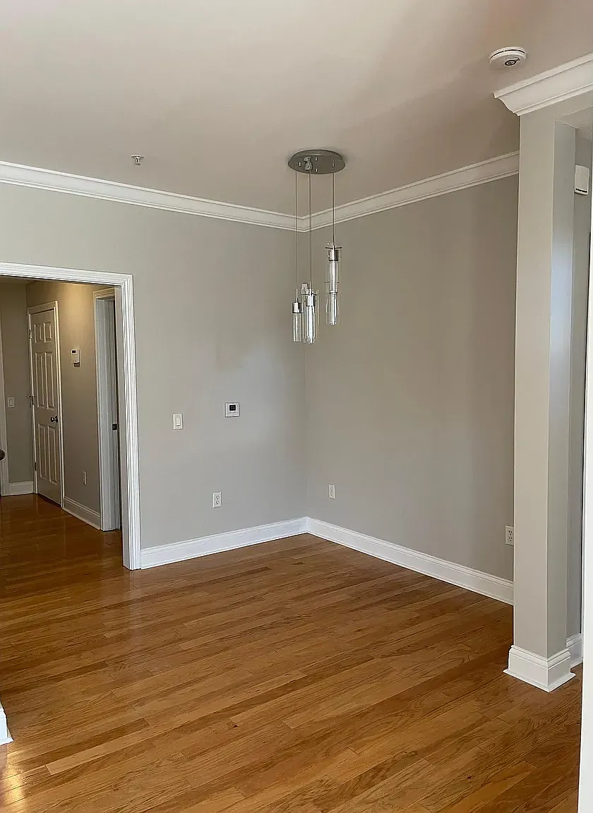 214 Stetson St — Photo 3