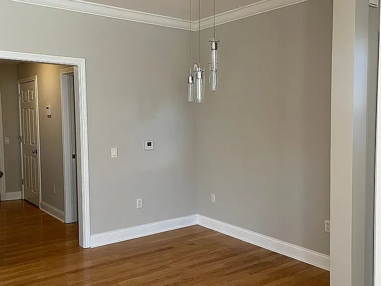 214 Stetson St — Photo 3