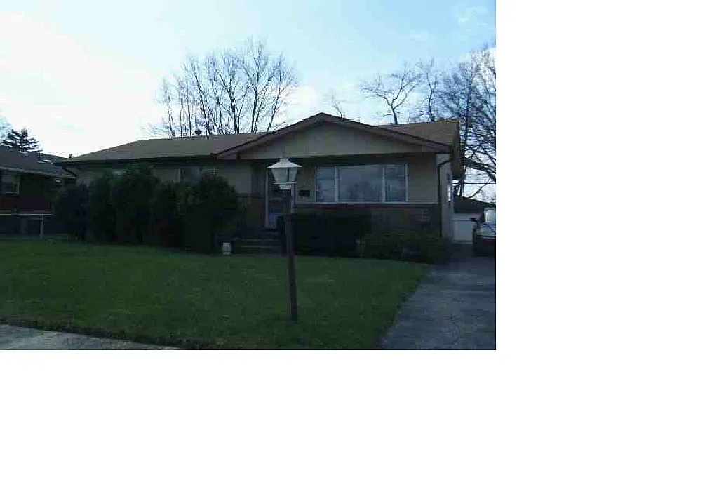 1349 Lamson Ave photo 1