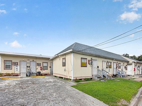 2nd image of 3401 Ennis St