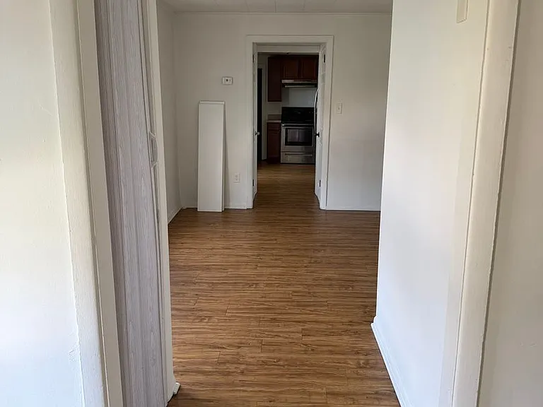 129 S Front St — Photo 14