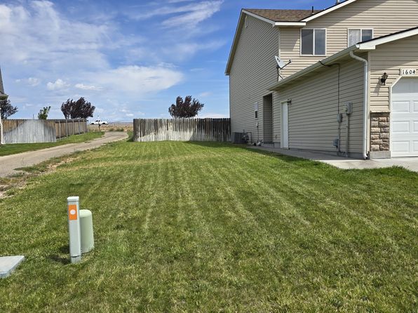 1604 NE Cinder Loop