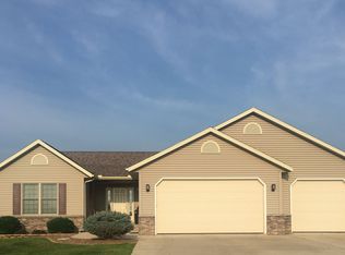 9777 Sand Rd, Erie, IL 61250