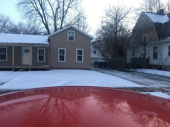 205 Spruce St, Dowagiac, MI 49047