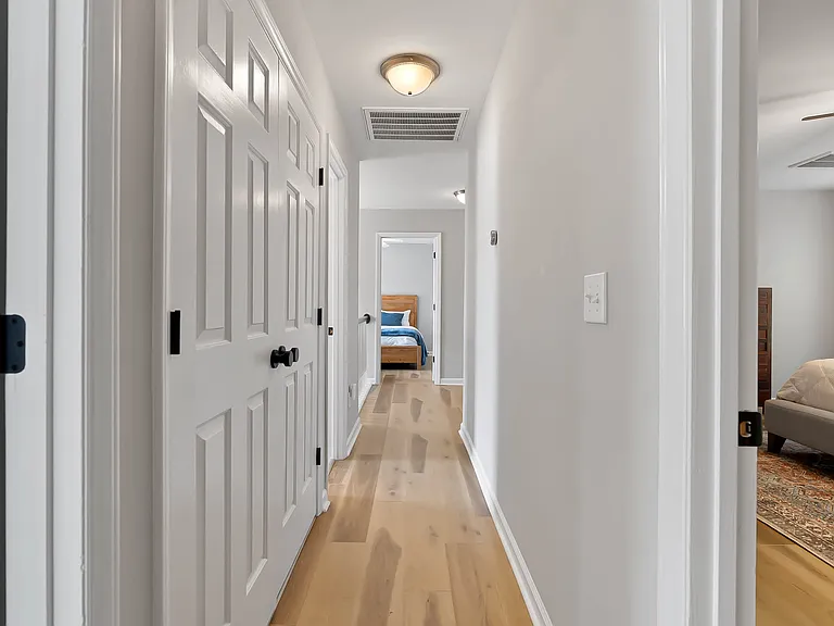 216 Echo Hills Ct — Photo 18