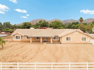25455 Charina Ln, Homeland, CA 92548