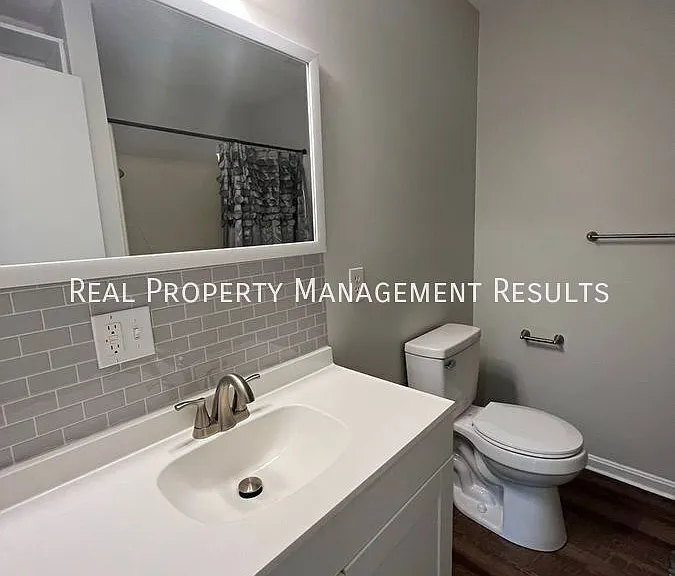 1624 S Red Bank Rd #B — Photo 8
