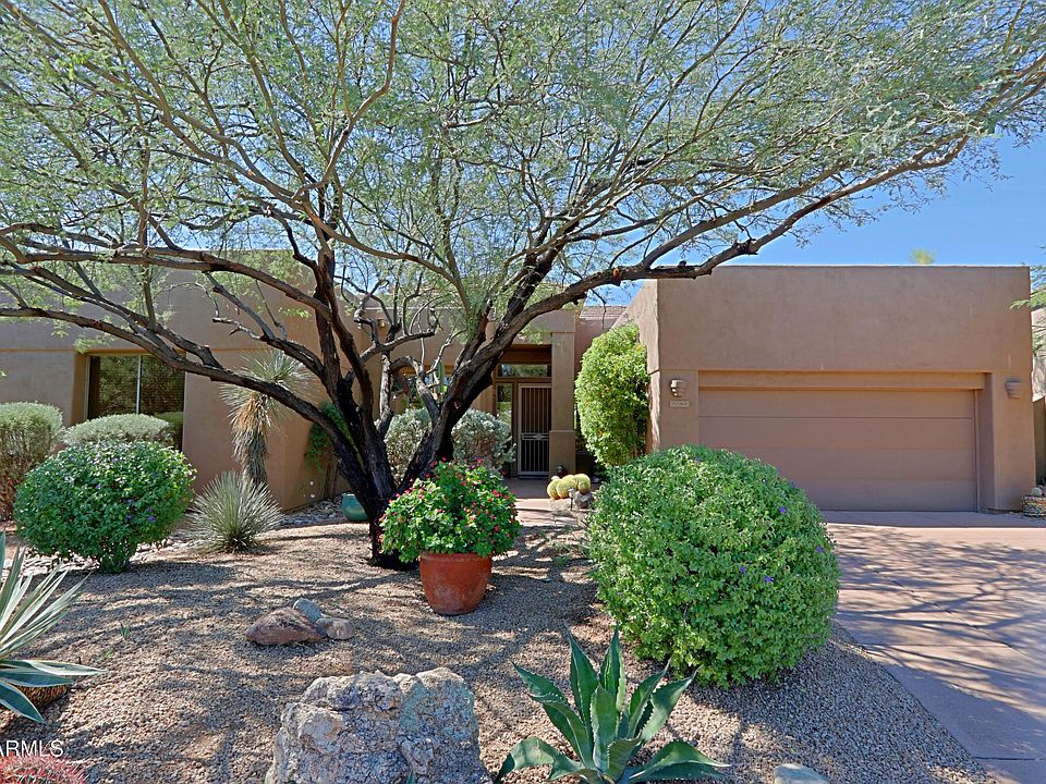 1st image of 32968 N 68TH Way