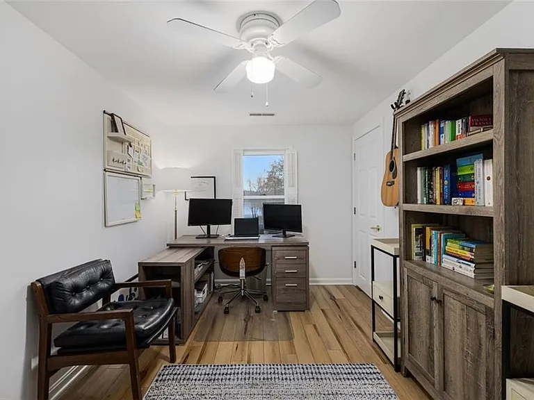 208 Marlborough St #4 — Photo 26