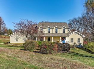 587 Ridgefield Dr, Pacific, MO 63069