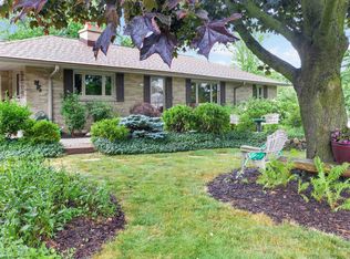 1109 Sunset Ct, Grafton, WI 53024