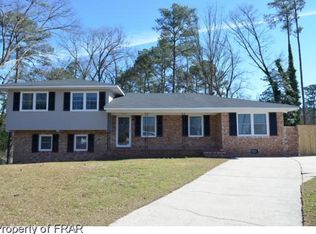 490 Tacoma Ct, Fayetteville, NC 28303
