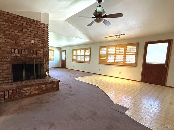 4th image of 281 Washington Avenue