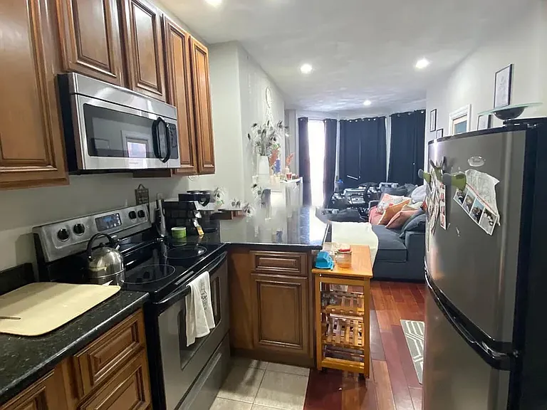 225 Newbury St #1F — Photo 8