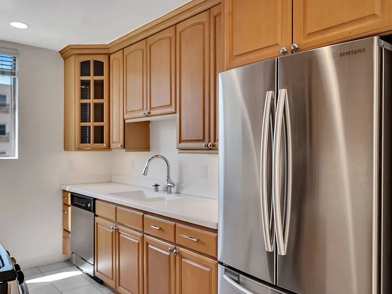 432 N Palm Dr — Photo 9