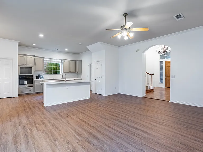 3731 Charter Dr — Photo 6