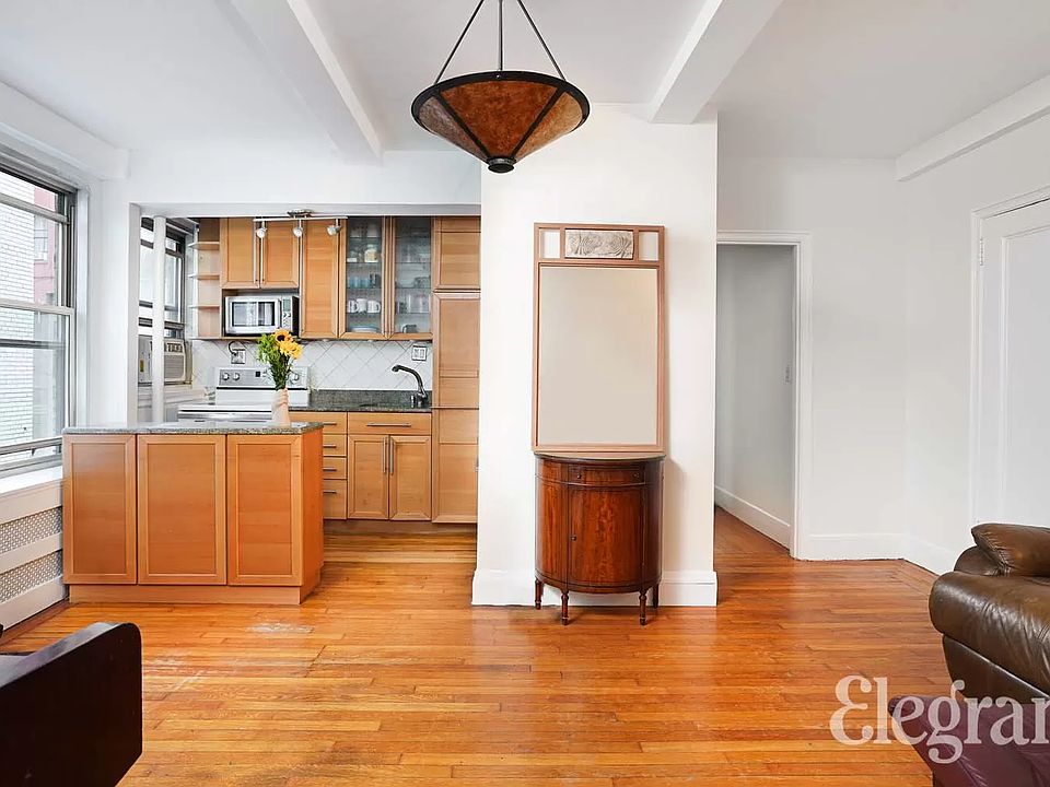 1st image of 325 W 45th St APT 216