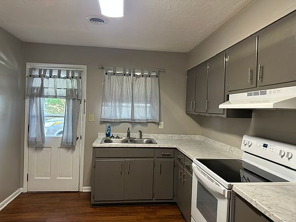 2nd image of 844 W 7th North St #844