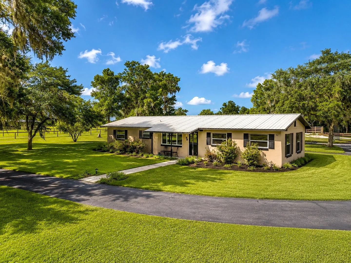 Exceptional equestrian opportunity ! — Photo 3