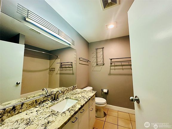 5th image of 2440 Western Avenue #602