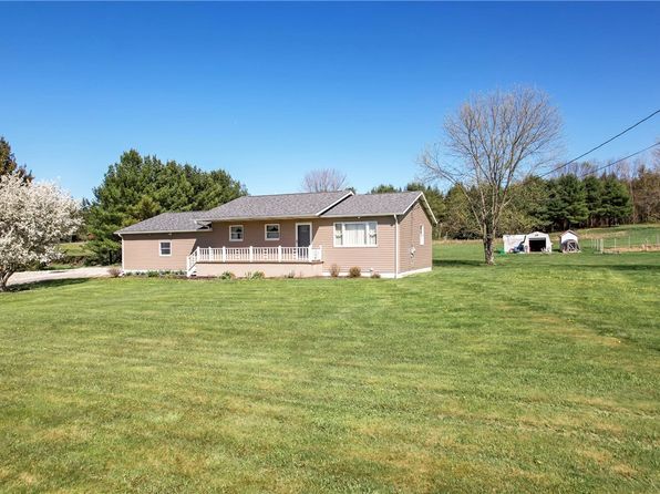 240 Hamburg Rd, Greenville, PA 16125