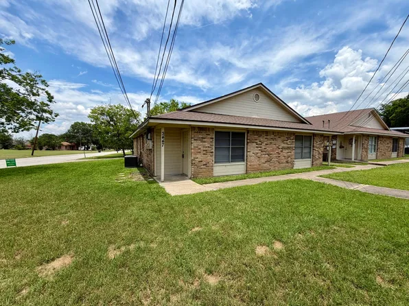 3447 Pewitt Dr, Waco, TX 76706