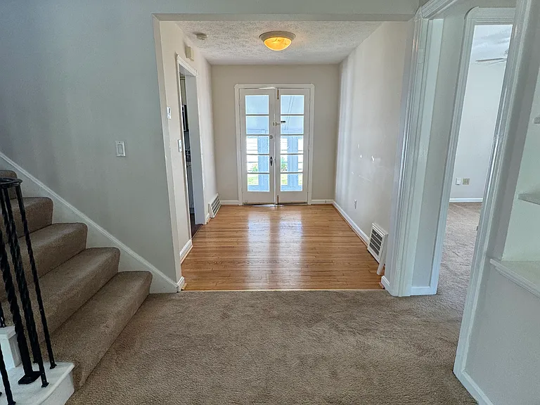 2057 Hampton Rd — Photo 6