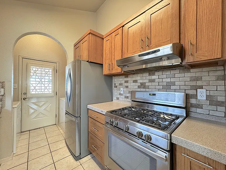 8511 Victor Ln — Photo 9