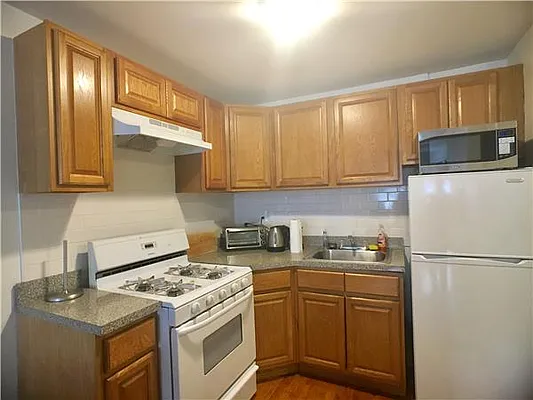 Rented by Avenue Sotheby's International Realty | media 12