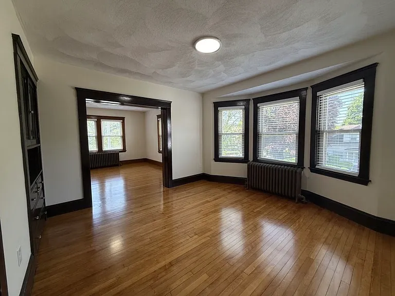585 High St #2 — Photo 13