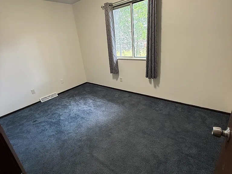 2330 Darwin Ln — Photo 10
