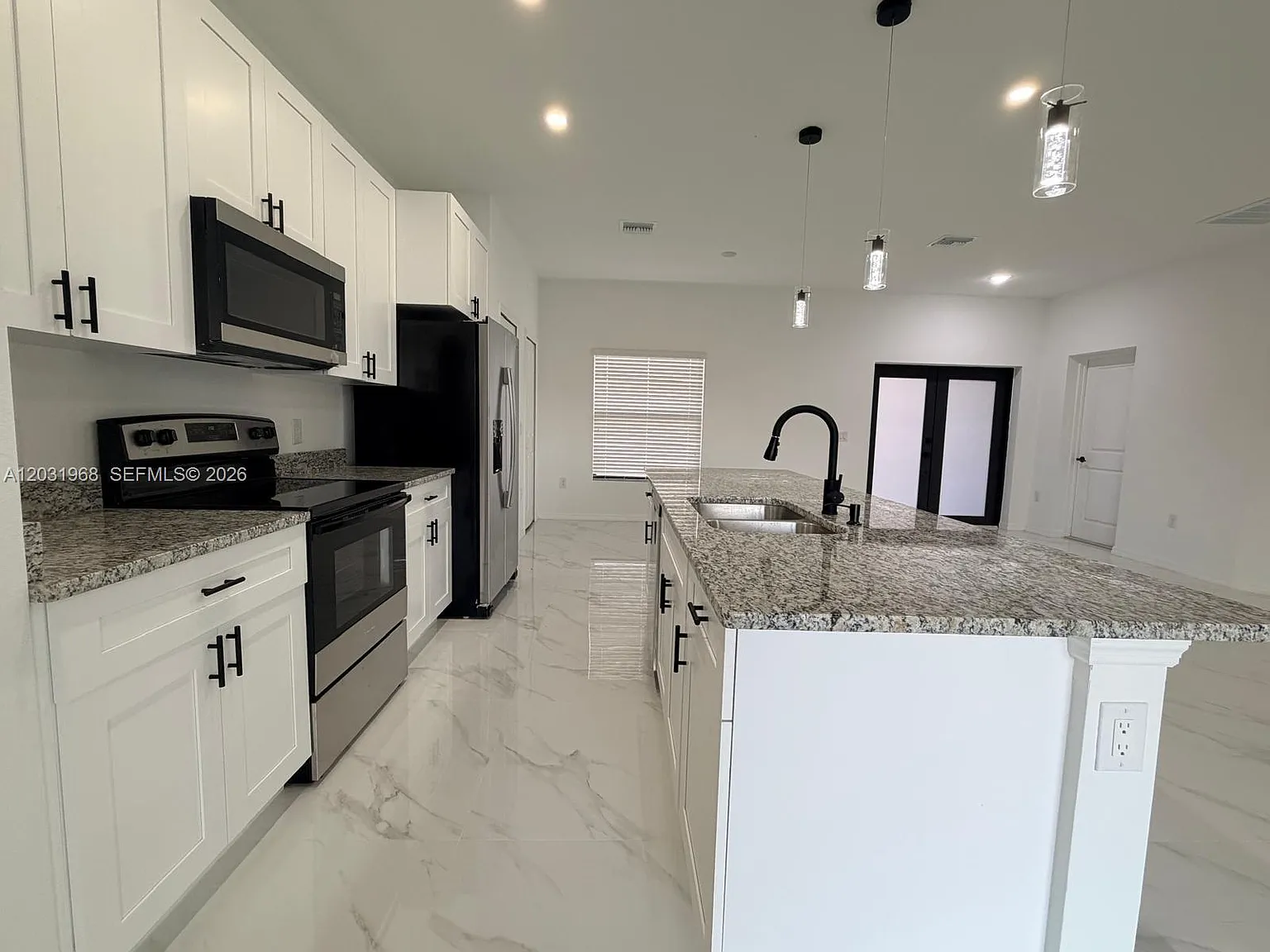 3 bed, 2.0 bath, $2,250 — Photo 4