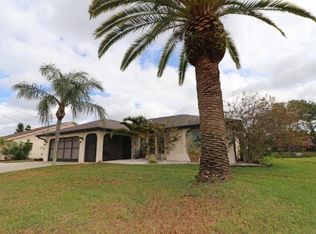 171 Bunker Rd, Rotonda West, FL 33947