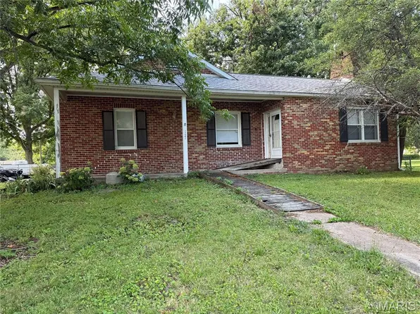 2 Kaskaskia Ave, Fayetteville, IL 62258