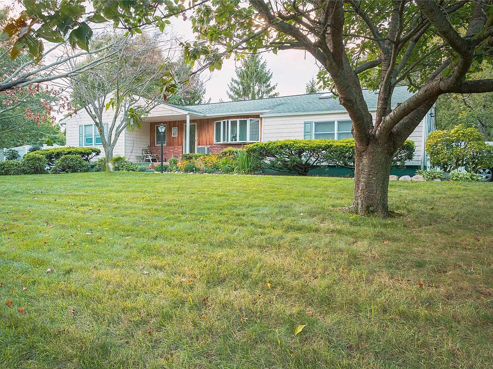 1st image of 70 S Lolly Ln