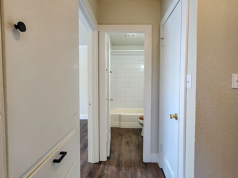 1002 Overland Ct — Photo 19